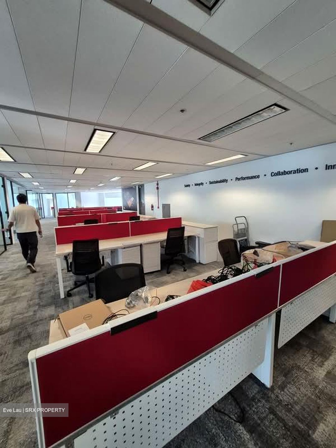 Gateway East (D7), Office #597572001